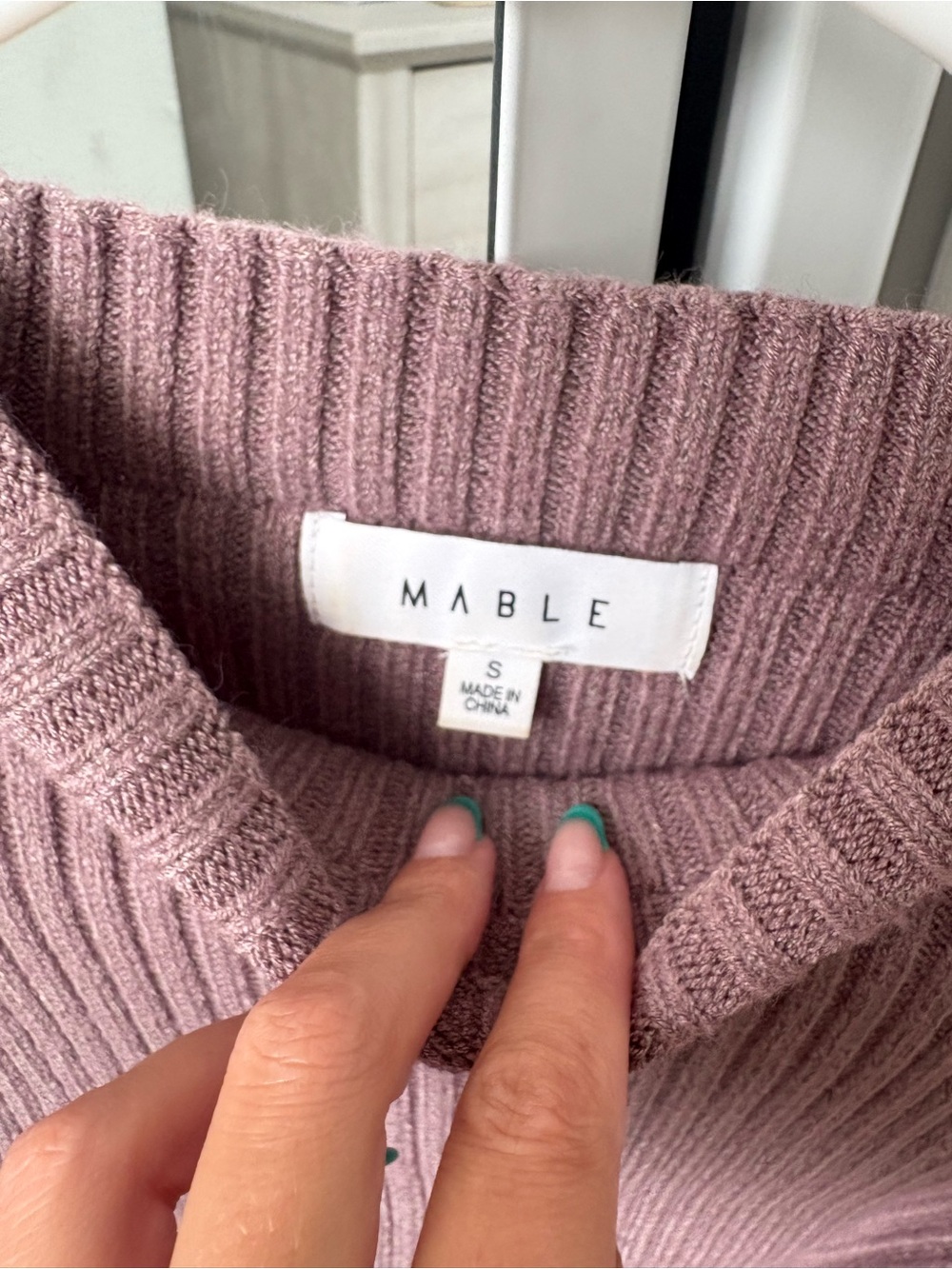 Cropped Ribbed Sweater Top - Picture 3 of 4
